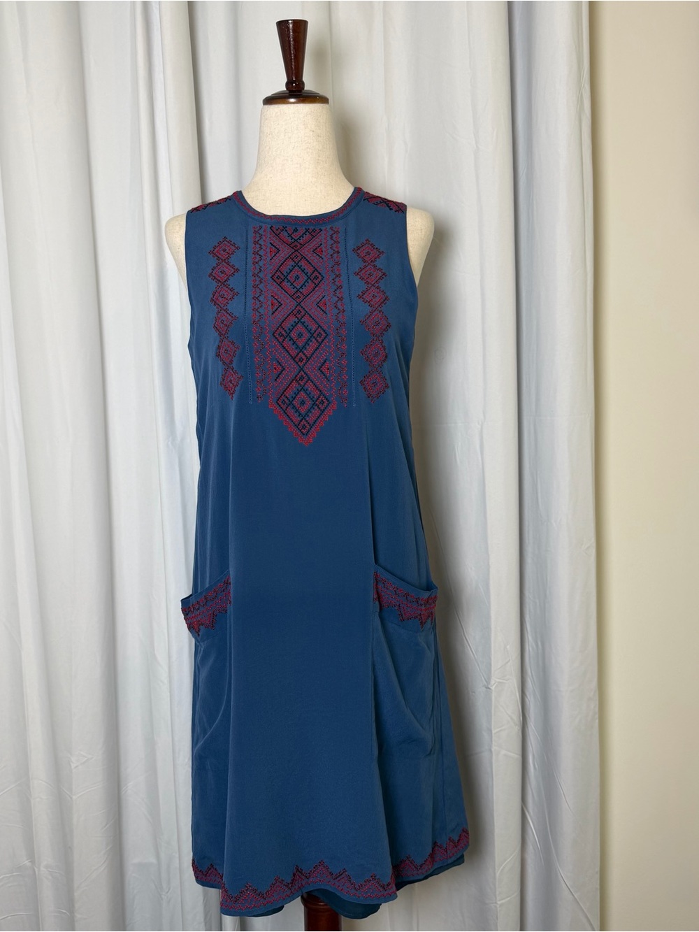 Madewell 100% Silk Embroidered Shift Dress Small Blue Sleeveless Pockets - Picture 2 of 14